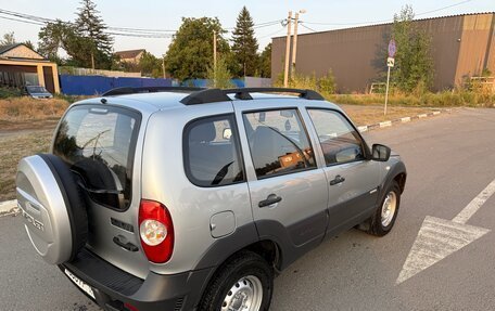 Chevrolet Niva I рестайлинг, 2015 год, 620 000 рублей, 5 фотография