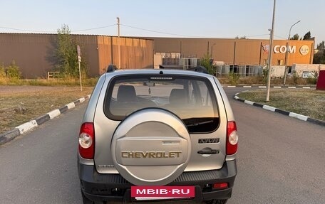 Chevrolet Niva I рестайлинг, 2015 год, 620 000 рублей, 4 фотография