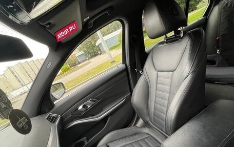 BMW 3 серия, 2019 год, 3 150 000 рублей, 14 фотография
