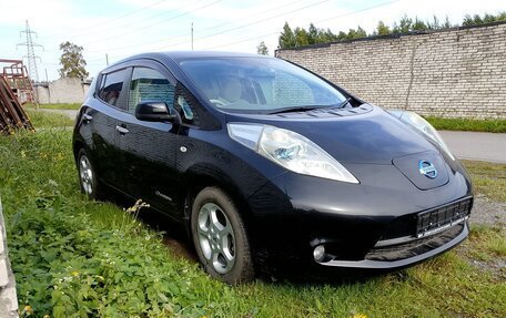 Nissan Leaf I, 2015 год, 1 000 000 рублей, 4 фотография