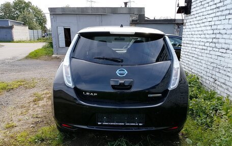 Nissan Leaf I, 2015 год, 1 000 000 рублей, 2 фотография