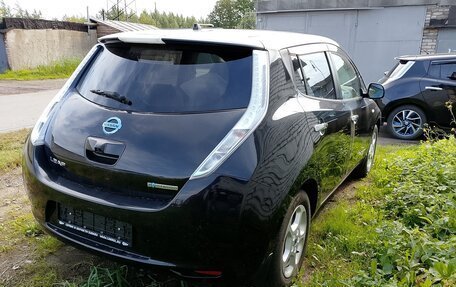 Nissan Leaf I, 2015 год, 1 000 000 рублей, 3 фотография