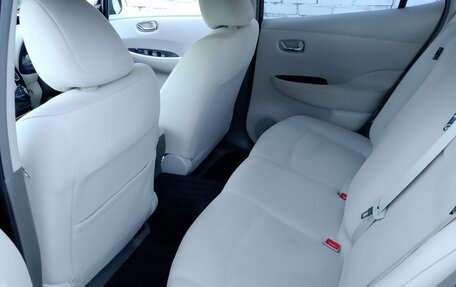 Nissan Leaf I, 2015 год, 1 000 000 рублей, 11 фотография