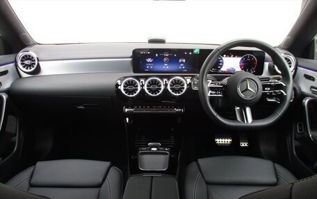Mercedes-Benz CLA, 2023 год, 2 975 000 рублей, 10 фотография