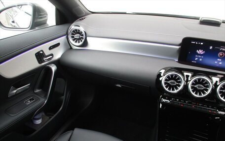 Mercedes-Benz CLA, 2023 год, 2 975 000 рублей, 15 фотография