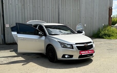 Chevrolet Cruze II, 2012 год, 800 000 рублей, 17 фотография