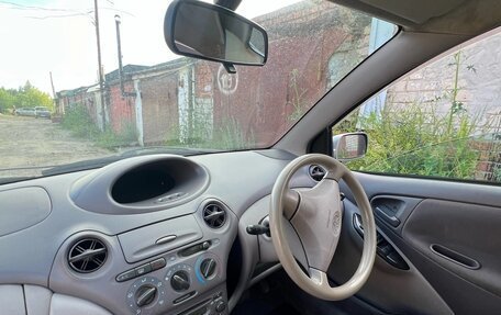 Toyota Platz, 2001 год, 235 000 рублей, 3 фотография