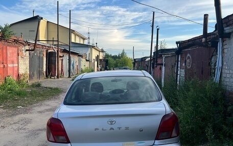Toyota Platz, 2001 год, 235 000 рублей, 1 фотография