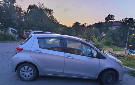 Toyota Vitz, 2013 год, 550 000 рублей, 2 фотография