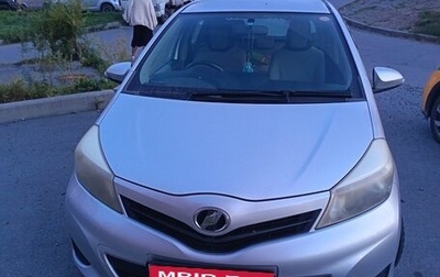 Toyota Vitz, 2013 год, 550 000 рублей, 1 фотография