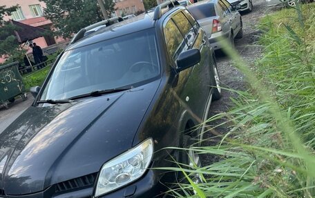 Mitsubishi Outlander III рестайлинг 3, 2007 год, 220 000 рублей, 2 фотография