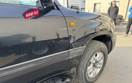 Toyota Land Cruiser 100 рестайлинг 2, 2006 год, 2 200 000 рублей, 6 фотография