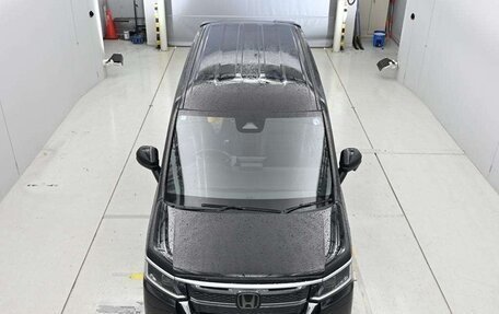 Honda Stepwgn, 2022 год, 2 230 000 рублей, 3 фотография