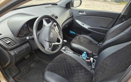 Hyundai Solaris II рестайлинг, 2011 год, 690 000 рублей, 7 фотография