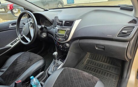 Hyundai Solaris II рестайлинг, 2011 год, 690 000 рублей, 10 фотография