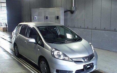 Honda Fit Shuttle I рестайлинг, 2013 год, 900 000 рублей, 16 фотография