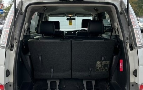 Toyota ISis I, 2012 год, 1 379 000 рублей, 13 фотография