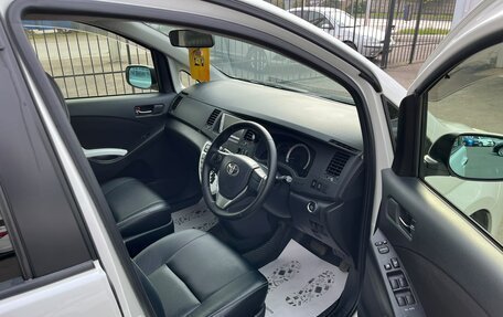 Toyota ISis I, 2012 год, 1 379 000 рублей, 15 фотография