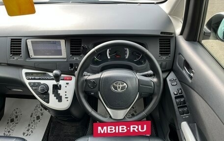 Toyota ISis I, 2012 год, 1 379 000 рублей, 21 фотография