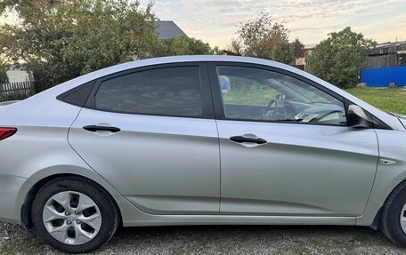 Hyundai Solaris II рестайлинг, 2014 год, 750 000 рублей, 3 фотография