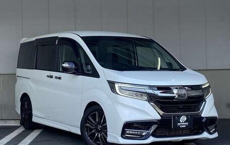 Honda Stepwgn IV, 2022 год, 2 100 000 рублей, 3 фотография