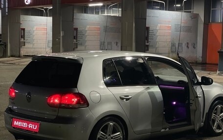 Volkswagen Golf VI, 2011 год, 700 000 рублей, 1 фотография