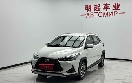 Toyota Yaris XP150 рестайлинг, 2022 год, 940 000 рублей, 1 фотография