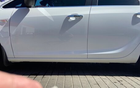 Opel Astra J, 2013 год, 900 000 рублей, 4 фотография