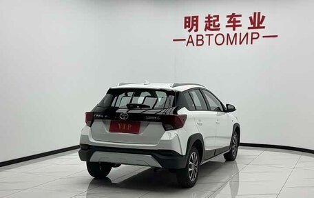 Toyota Yaris XP150 рестайлинг, 2022 год, 940 000 рублей, 5 фотография