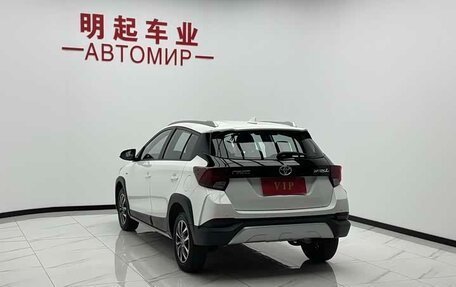 Toyota Yaris XP150 рестайлинг, 2022 год, 940 000 рублей, 7 фотография