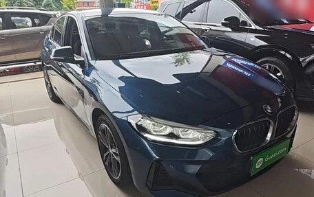 BMW 1 серия, 2023 год, 1 100 000 рублей, 2 фотография