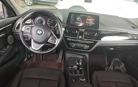 BMW 1 серия, 2023 год, 1 100 000 рублей, 8 фотография
