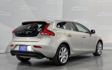 Volvo V40 II рестайлинг, 2019 год, 1 600 000 рублей, 5 фотография