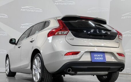 Volvo V40 II рестайлинг, 2019 год, 1 600 000 рублей, 26 фотография