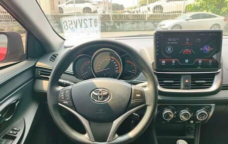 Toyota Yaris XP150 рестайлинг, 2022 год, 1 054 000 рублей, 10 фотография