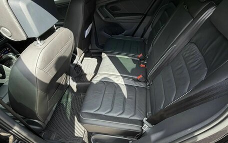 Volkswagen Tiguan II, 2021 год, 4 300 000 рублей, 6 фотография