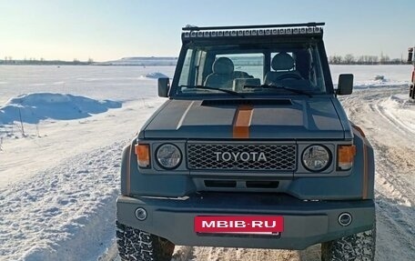 Toyota Land Cruiser 70, 1989 год, 2 990 000 рублей, 3 фотография