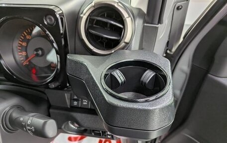 Suzuki Jimny, 2023 год, 1 660 888 рублей, 12 фотография