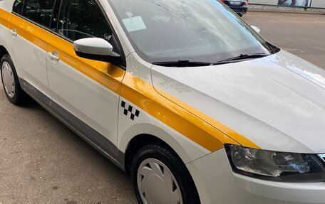 Skoda Rapid I, 2017 год, 1 100 000 рублей, 2 фотография