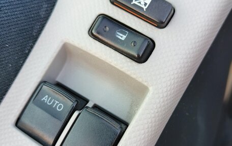 Toyota Yaris III рестайлинг, 2006 год, 380 000 рублей, 8 фотография