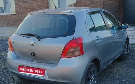 Toyota Yaris III рестайлинг, 2006 год, 380 000 рублей, 4 фотография