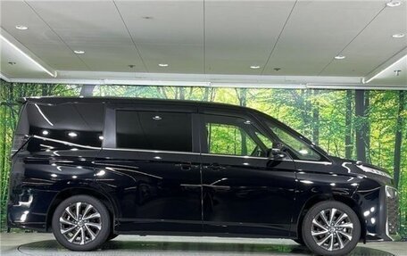 Toyota Noah, 2025 год, 4 900 000 рублей, 6 фотография