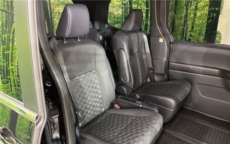 Toyota Noah, 2025 год, 4 900 000 рублей, 9 фотография