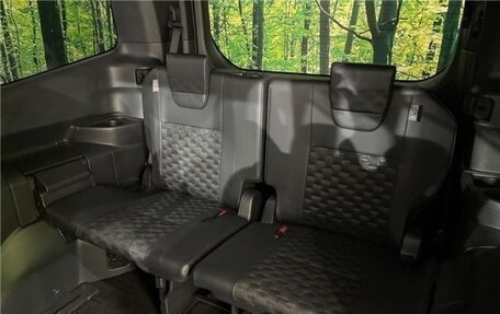 Toyota Noah, 2025 год, 4 900 000 рублей, 12 фотография