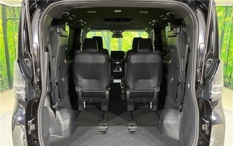 Toyota Noah, 2025 год, 4 900 000 рублей, 15 фотография
