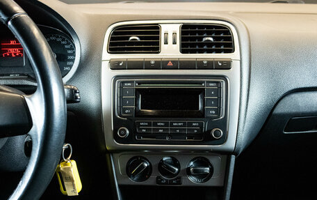 Volkswagen Polo VI (EU Market), 2013 год, 950 000 рублей, 7 фотография