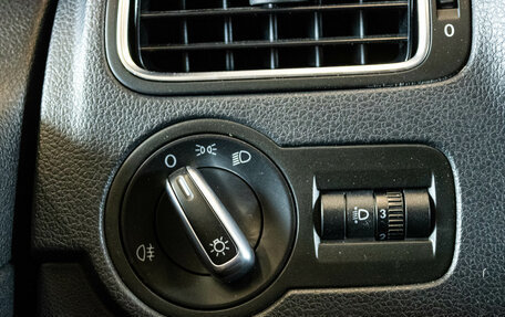 Volkswagen Polo VI (EU Market), 2013 год, 950 000 рублей, 15 фотография