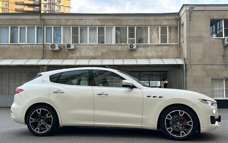 Maserati Levante I, 2017 год, 3 650 000 рублей, 4 фотография
