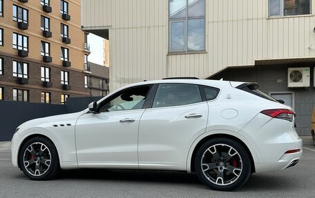 Maserati Levante I, 2017 год, 3 650 000 рублей, 5 фотография