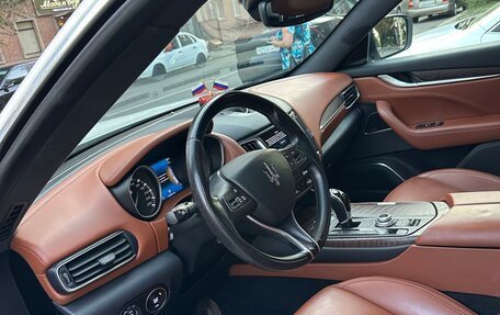 Maserati Levante I, 2017 год, 3 650 000 рублей, 8 фотография